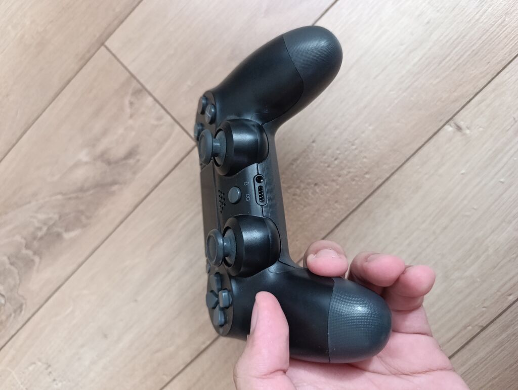Sony PlayStation 4 DualShock 4 gamepad – orijinal model, qara rəng — Aksesuarlar, Bakı (4)