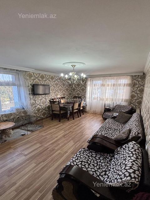 Satılır 2 otaqlı Bina evi menzil (Köhnə tikili), 55 m², 5-ci mikrorayon — Sumqayıt
