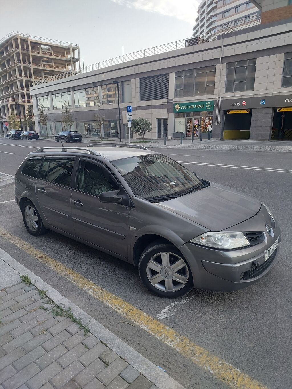 Renault Megane Grandtour (universal), boz rəng. Əsas xüsusiyyətlər 10-MY-864 — Avtomobillər, Digah (2)