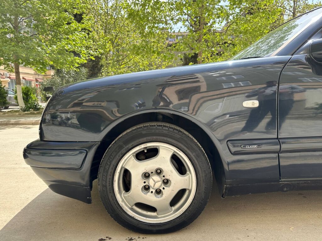 Mercedes-Benz E 320: 2 l 1996 il Sedan 20-ED-498 — Avtomobillər, Bakı (7)