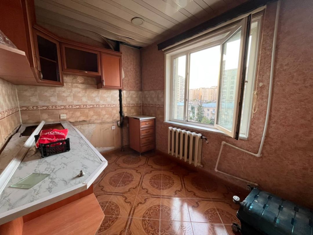Satılır 2 otaqlı köhnə tikili 63 m² — Mənzil, Bakı (3)