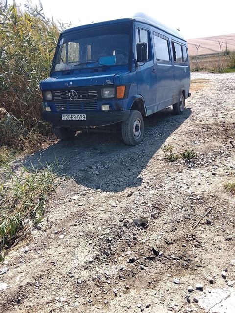 Mercedes-Benz T1: 2.9 l 1990 il Mikroavtobus — İsmayıllı