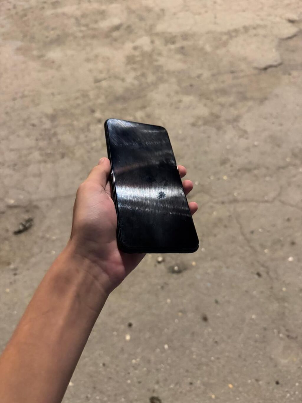 Ağıllı telefon - Rəng: qara - Korpus: yuvarlaq kənarlı, birləşmiş — Digər smartfonlar, Bakı (5)