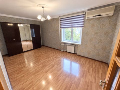 Satılır 2 otaqlı köhnə tikili 50 m² — Bakı