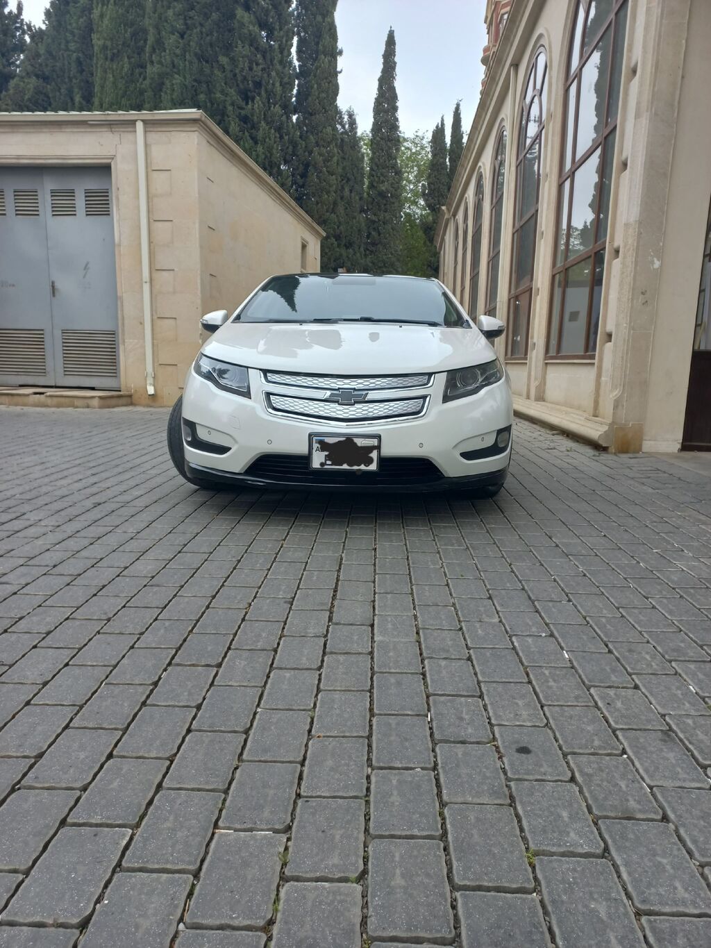Chevrolet Volt – plug-in hibrid liftbek - Kuzov: 5 qapılı liftbek, ağ — Avtomobillər, Gəncə