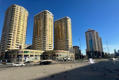 Satılır 3 otaqlı yeni tikili 175 m² — Bakı