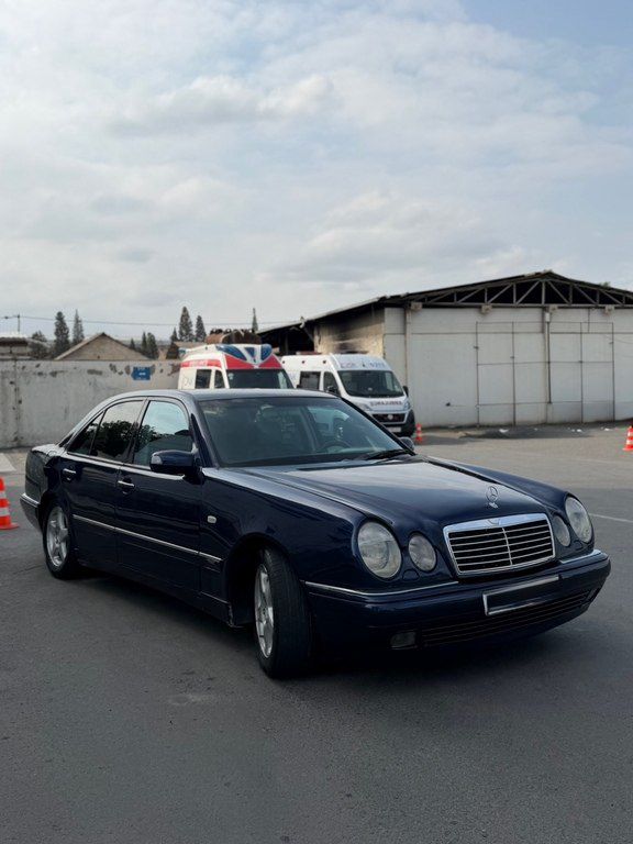 Mercedes E 240, 2.4 L, 1999 il, 400 000 km — Avtomobillər, Gəncə (3)