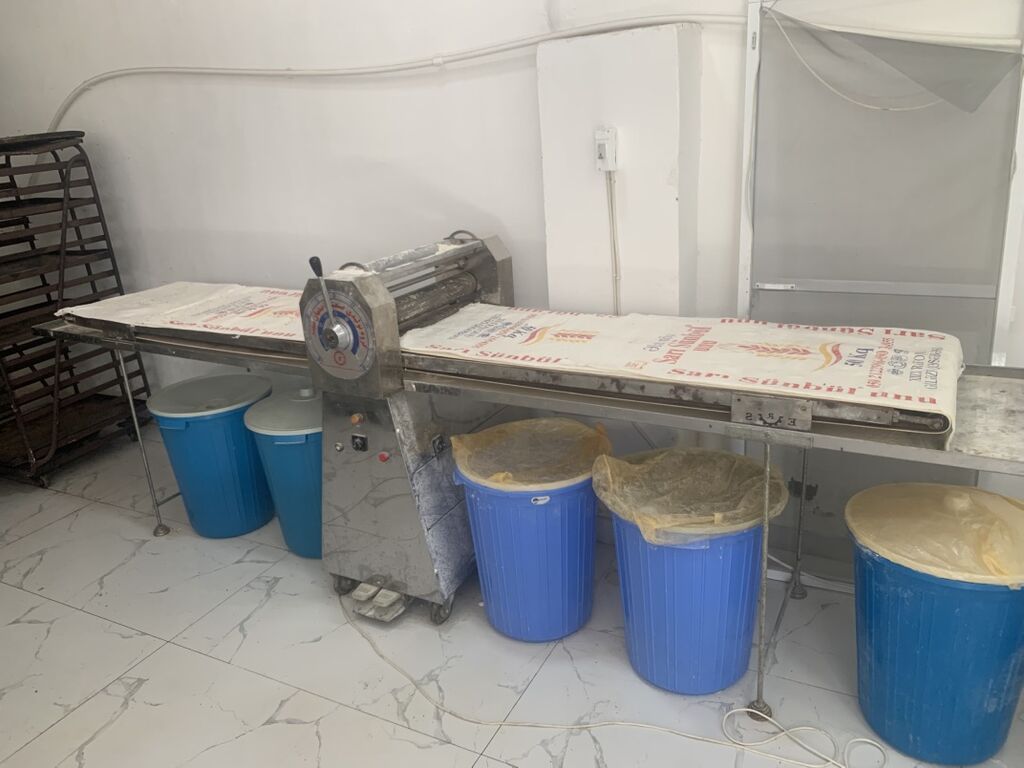 Sənaye tipli xəmir yayma və konveyerli laminasiya maşını - Peçenye — Peşəkar mətbəx texnikası, Digah (2)