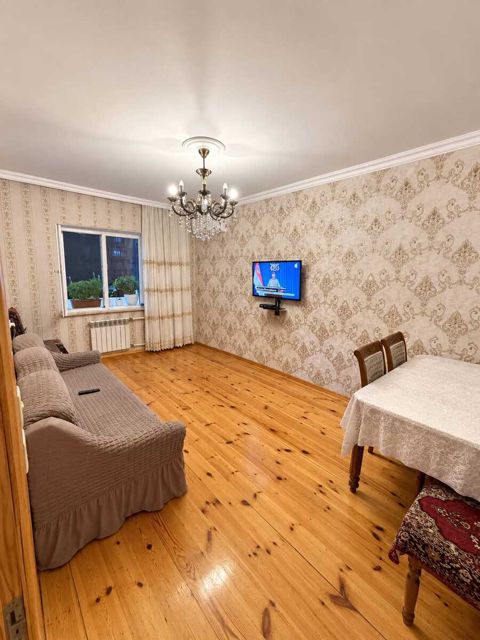 Satılır 2 otaqlı köhnə tikili 60 m² — Bakı