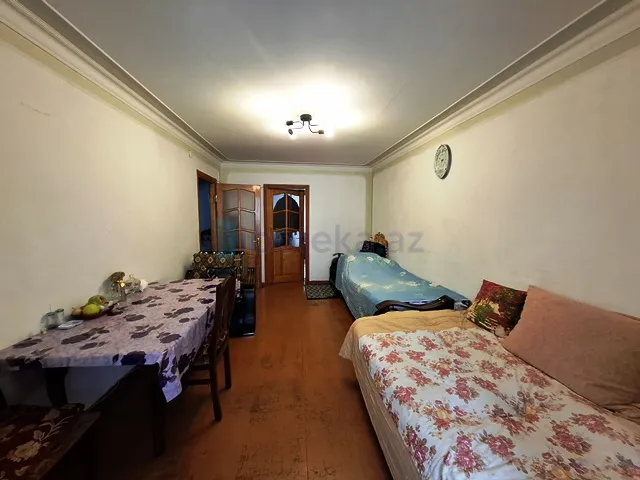 Satılır: 3 Otaq, Köhnə tikili, Nizami r., 8-ci km q., 70.00 m² — Mənzil, Bakı (3)