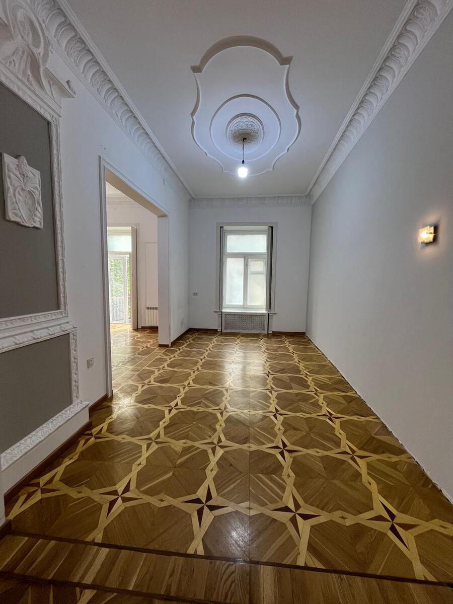 Satılır 4 otaqlı köhnə tikili 102 m² — Mənzil, Bakı (10)