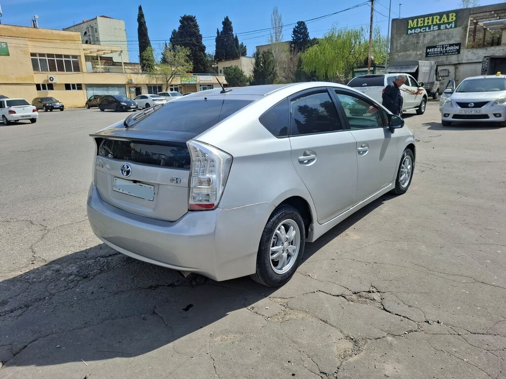 Toyota Prius: 1.8 l 2010 il — Avtomobillər, Bakı (6)