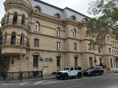 Satılır 3 otaqlı köhnə tikili 80 m² — Bakı