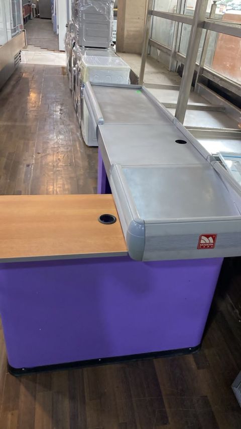 Market/market şəbəkələri üçün kassalı checkout masası - Brend: Modern — Digah