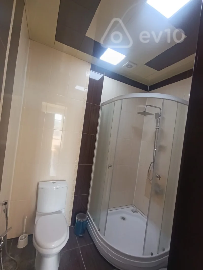 3 otaqlı mənzil, 194 m², serq bazari — kirayə — Mənzil, Bakı (12)