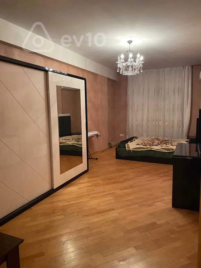 3 otaqlı mənzil, 140 m², salmani 25 — kirayə — Bakı