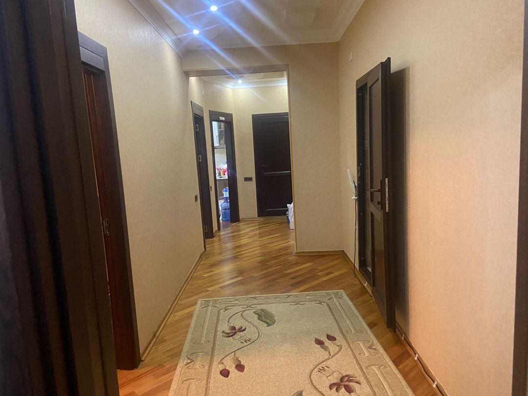 İcarəyə verilir 3 otaqlı yeni tikili 125 m² — Mənzil, Bakı (9)