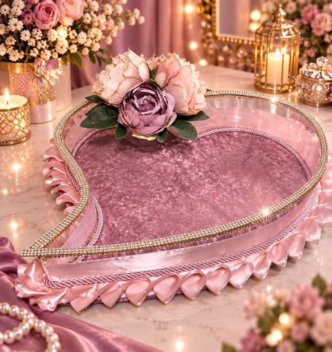Ürünün adı: Bəzəkli ürək formalı süfrə/tray Təsvir: - Romantik — Bakı