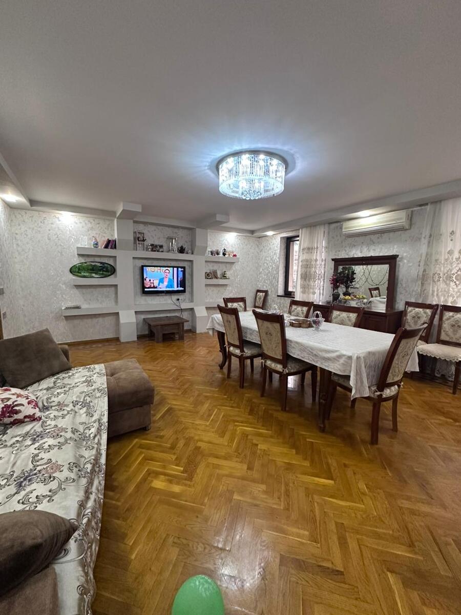 Satılır 4 otaqlı köhnə tikili 110 m² — Mənzil, Bakı (6)