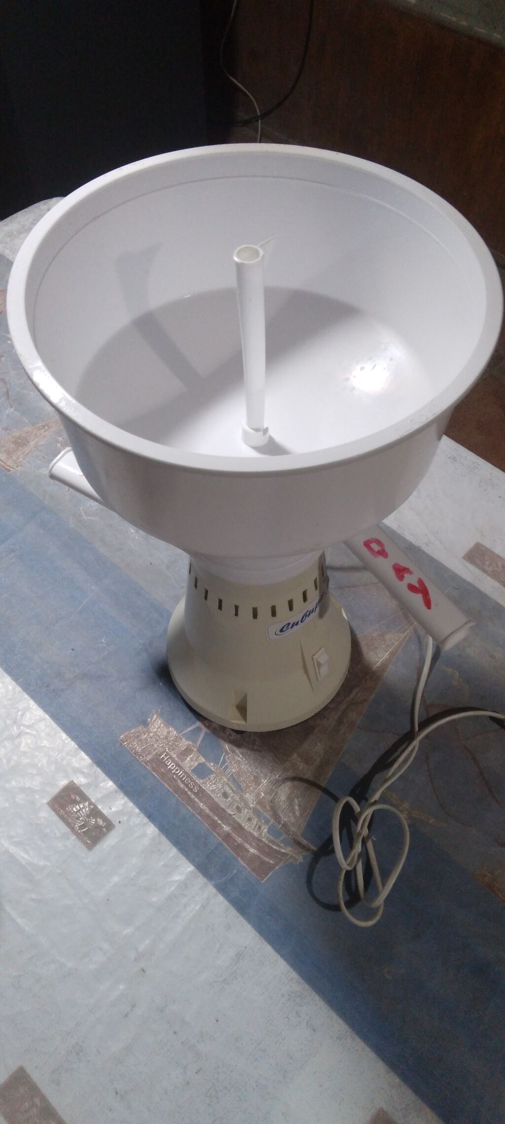 Sibir-2 elektrikli süd ayranı (səpmə) aparatıdır. 1 ay olar alinib 240 — Süt separatorları, Salyan (3)