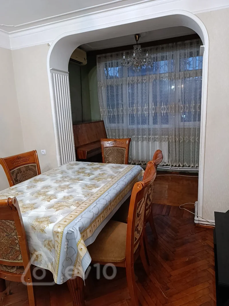 3 otaqlı mənzil, 70 m², Ağa Nemətulla küç. 44A — kirayə — Bakı