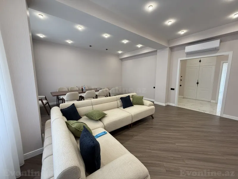 Kirayə verilir 3 otaqlı Mənzil Yeni tikili 155 m² Bakı, Xətai r., Ağ şəhər — Bakı