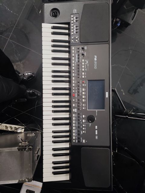 Korg Pa600 Professional Arranger sintezator Alət 2 ildir pakopka — Gəncə
