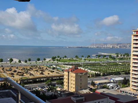 Satılır 4 otaqlı yeni tikili 135 m² — Bakı