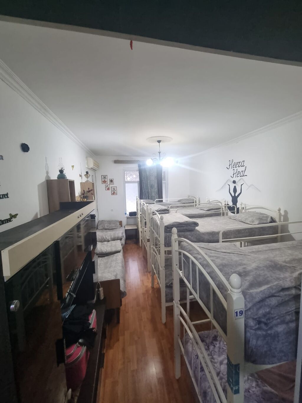 Hostel 1 neferin qalmasi 10 azn.ayliq qalanlara endirim olacaq.elave — Mənzil, Bakı (6)