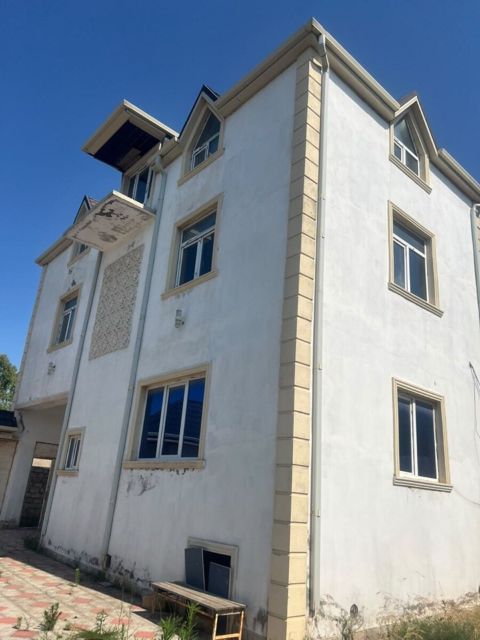 Bağ evi, Novxanı qəs — Bakı