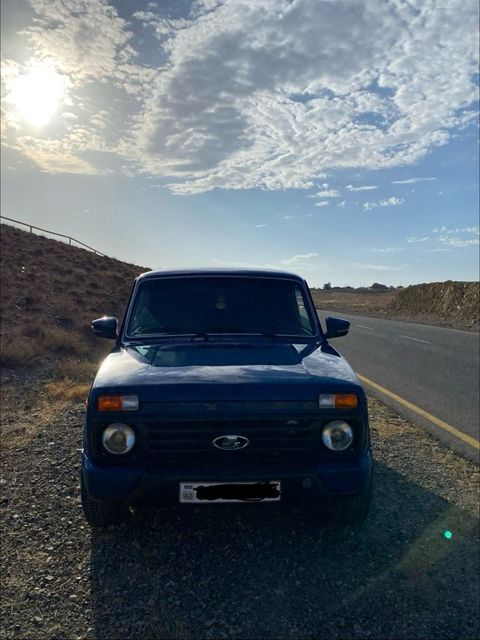 Lada (VAZ) Niva, 1.7 L, 2015 il, 114 700 km — Ordubad