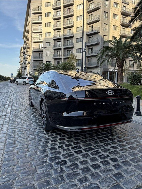 Hyundai Grandeur, 1.6 L, 1.49 kWh, 2023 il, 41 000 km — Avtomobillər, Bakı (4)