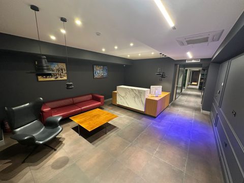 Satılır 4 otaqlı ofis 268 m² — Bakı