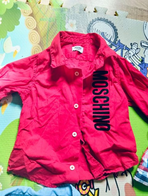 Uşaq köynəyi – Moschino - Model: klassik yaxalı, düyməli - Rəng — Bakı