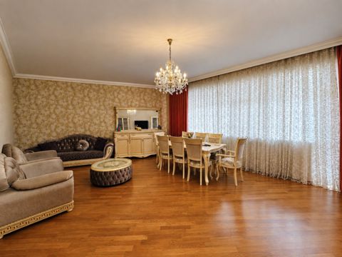 Satılır 3 otaqlı yeni tikili 138 m² — Bakı