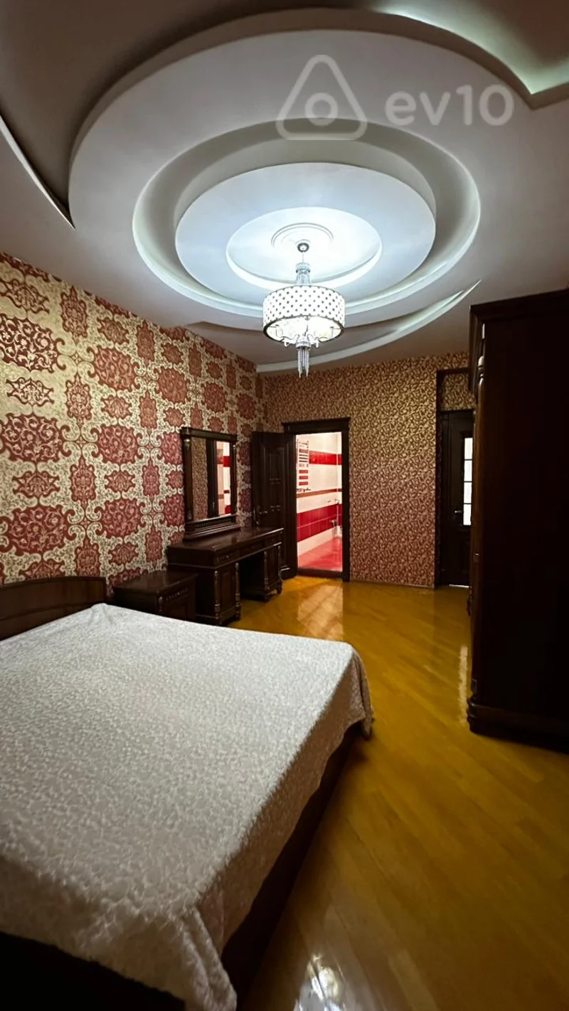 4 otaqlı mənzil, 170 m², R.Cəfərov küç. — kirayə — Bakı