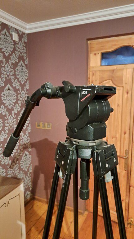 Ştativ "Manfrotto 526" — Gəncə