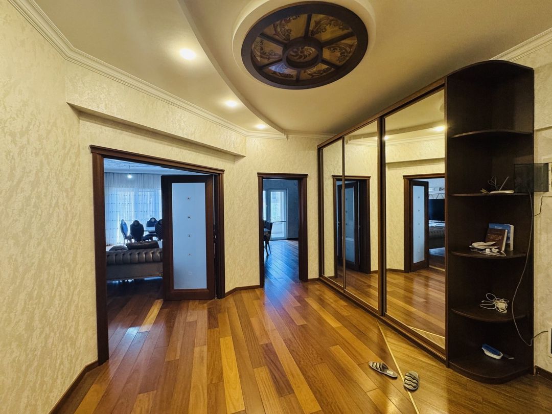 Satılır 4 otaqlı yeni tikili 250 m² — Mənzil, Bakı (6)