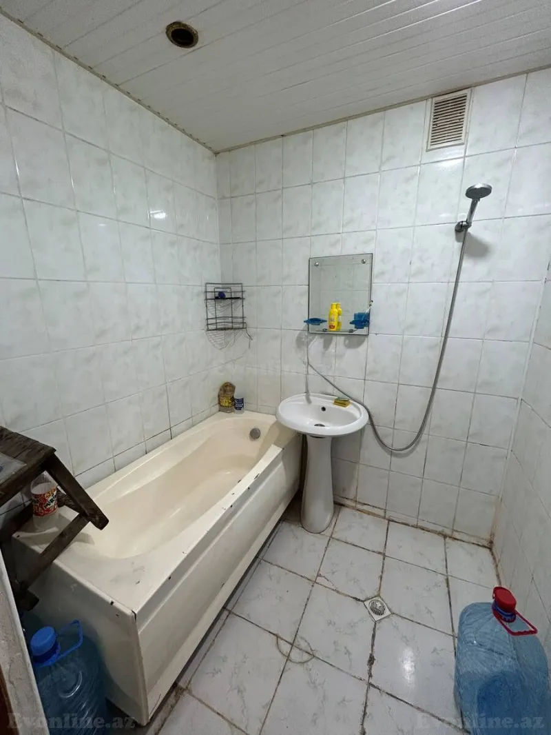 Kirayə verilir 1 otaqlı Mənzil Köhnə tikili 30 m² Bakı, Suraxanı r., Qaraçuxur — Mənzil, Bakı (8)