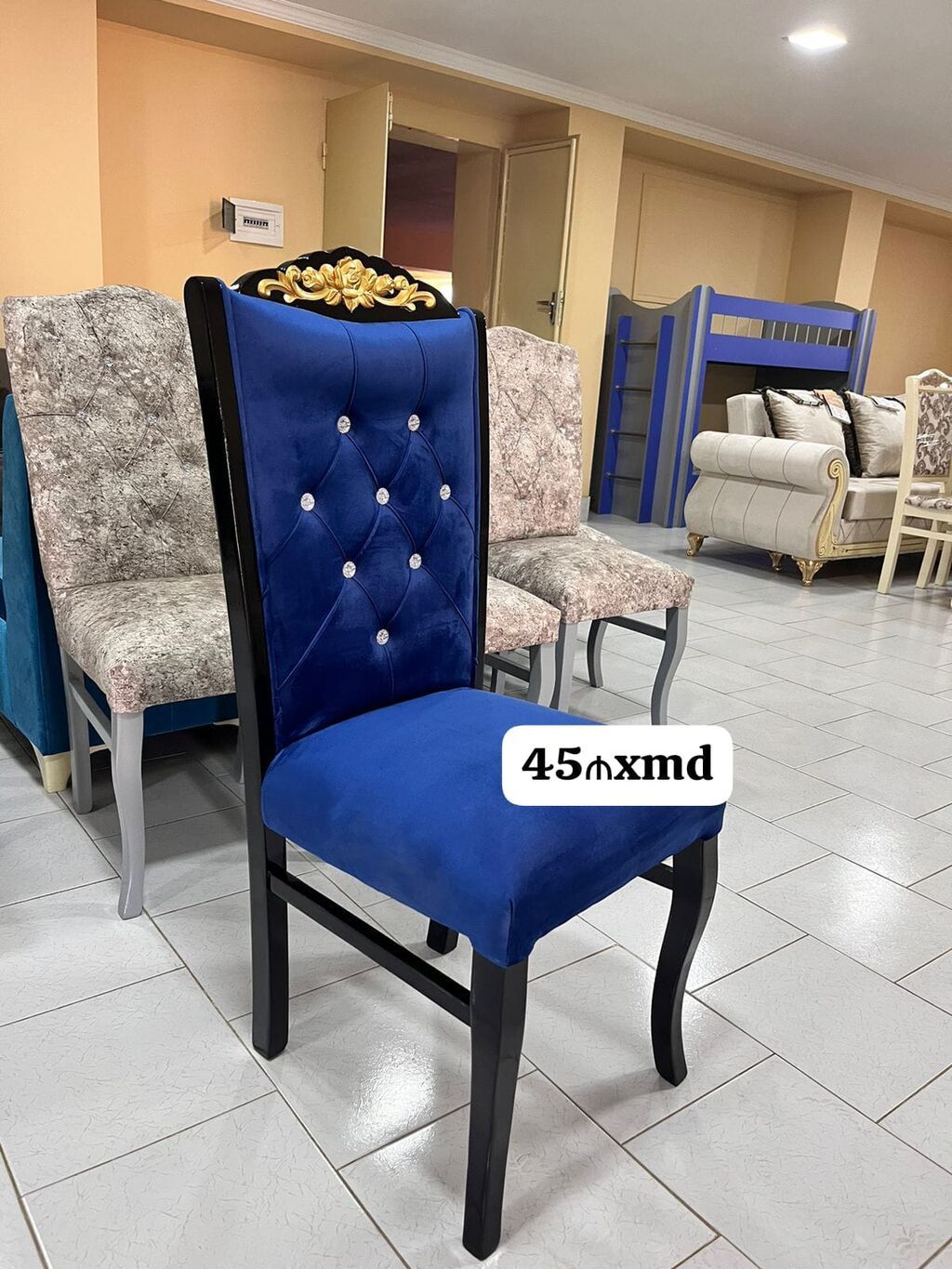 Klassik üslubda yemək otağı stulu - Parlaq mavi məxmər/parça oturacaq — Stullar, Bakı