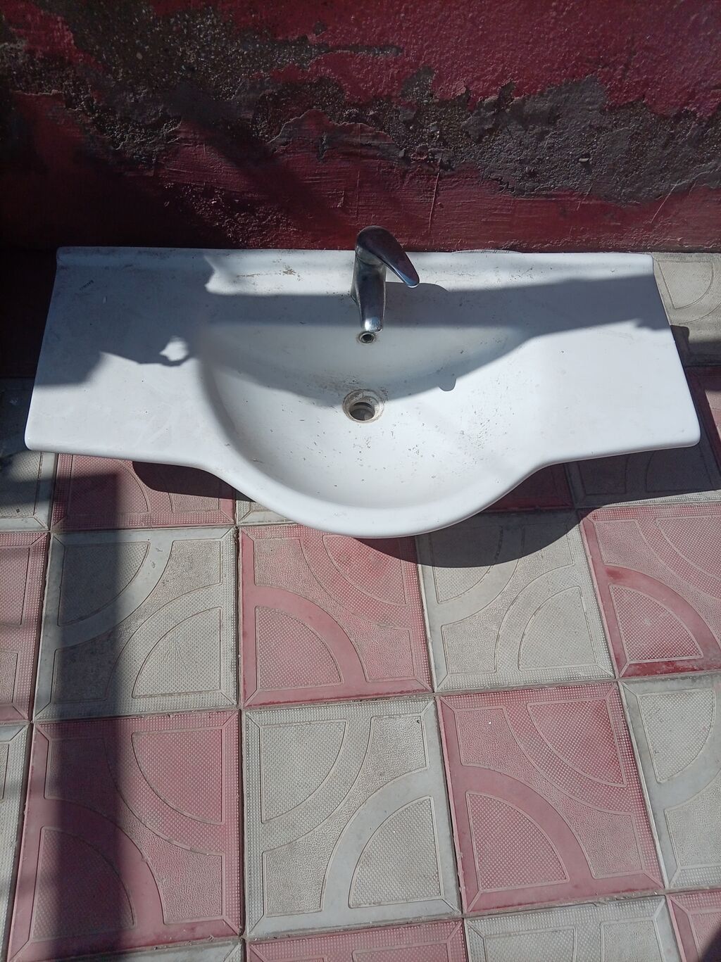 Satılır 2 ci el qrığı çatı yoxdu — Lavabolar, Sumqayıt