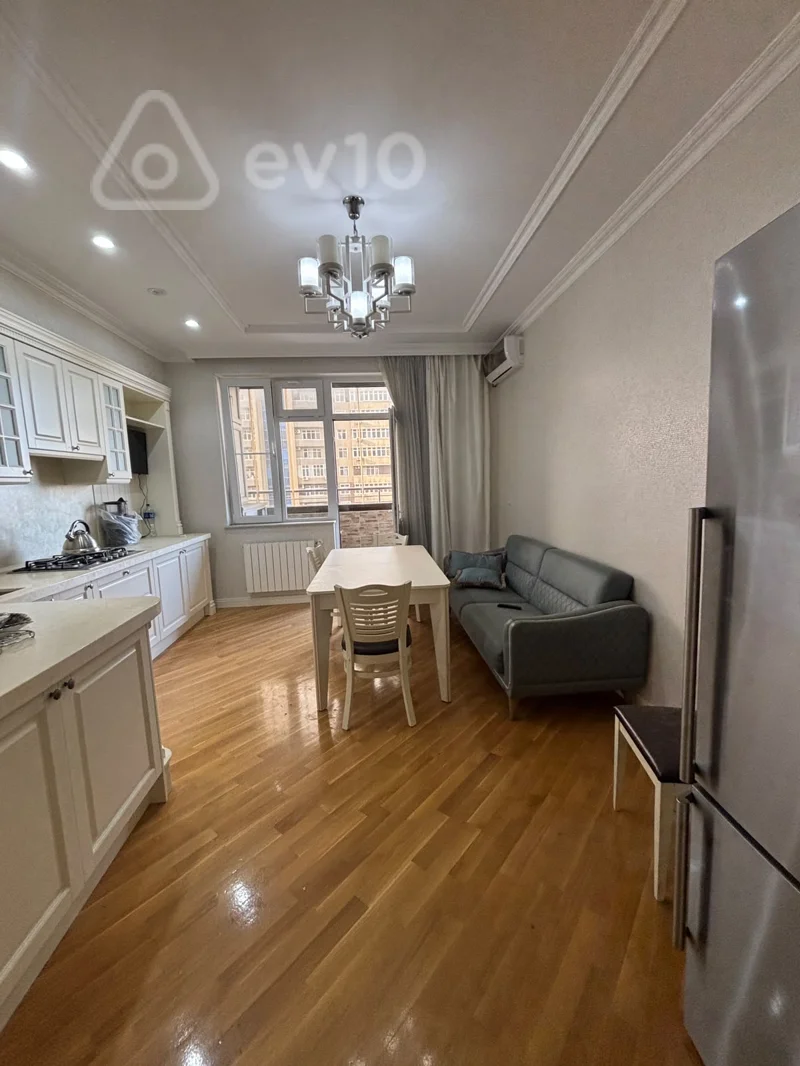 4 otaqlı mənzil, 220 m², Nizami küç — kirayə — Mənzil, Bakı (9)