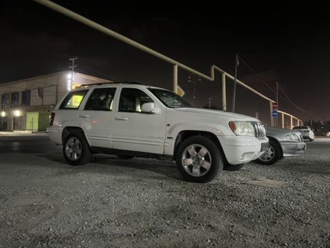 Jeep 17 lik diski təkər satilir kampilek çatsiz sivarkasizdir — Bakı
