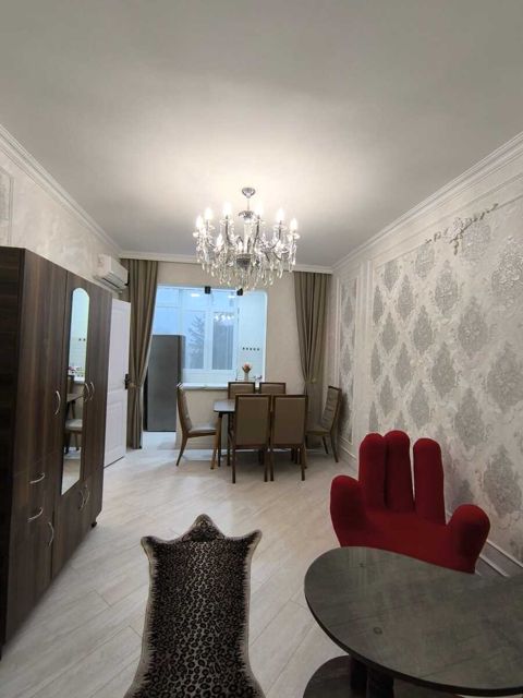 Satılır 2 otaqlı köhnə tikili 55 m² — Bakı