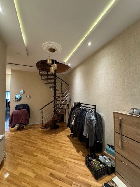 Satılır 4 otaqlı yeni tikili 185 m² — Bakı