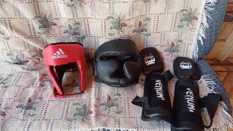 Boks/MMA/Kick Boks üçun qoyucu dest az islesilmisdir ayri ayriliqdada — Masazır