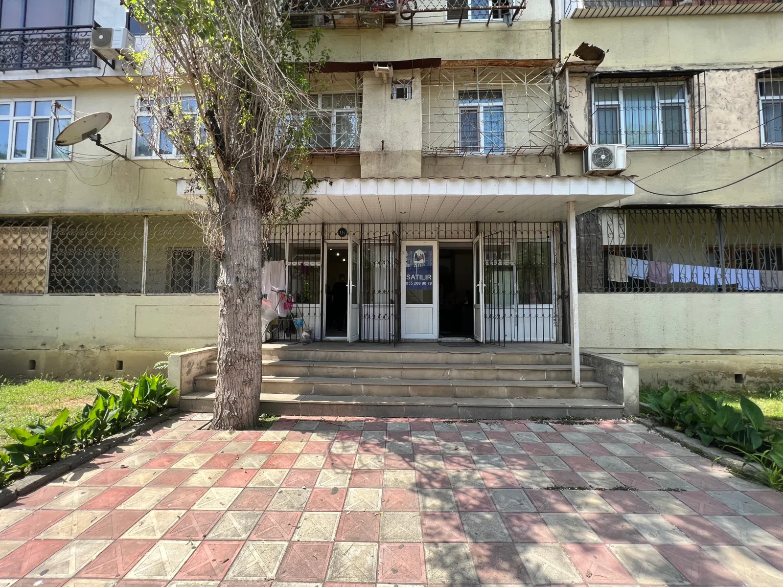 56 m² Əla təmirli obyekt satılır — Bakı