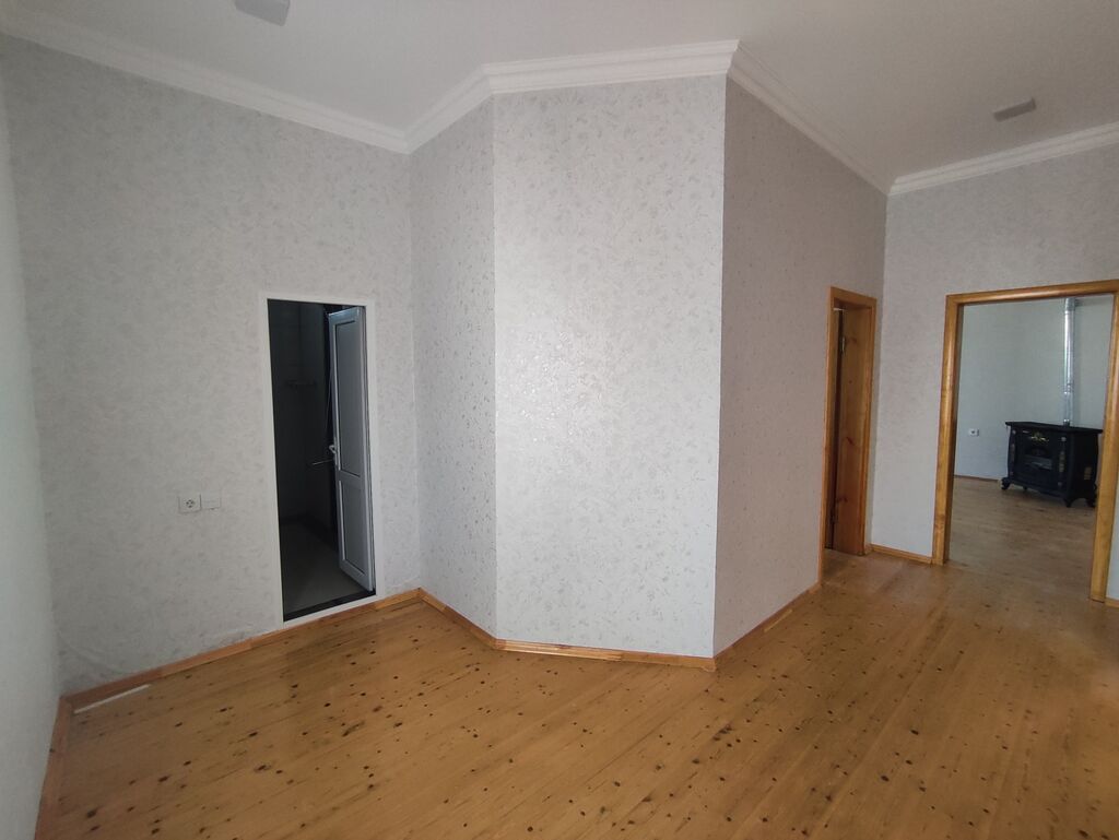 Həyət evi satılır. Ev Saray qəsəbəsində yerləşir — Ev, villa, Saray (7)