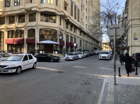 Satılır obyekt 61 m² — Bakı