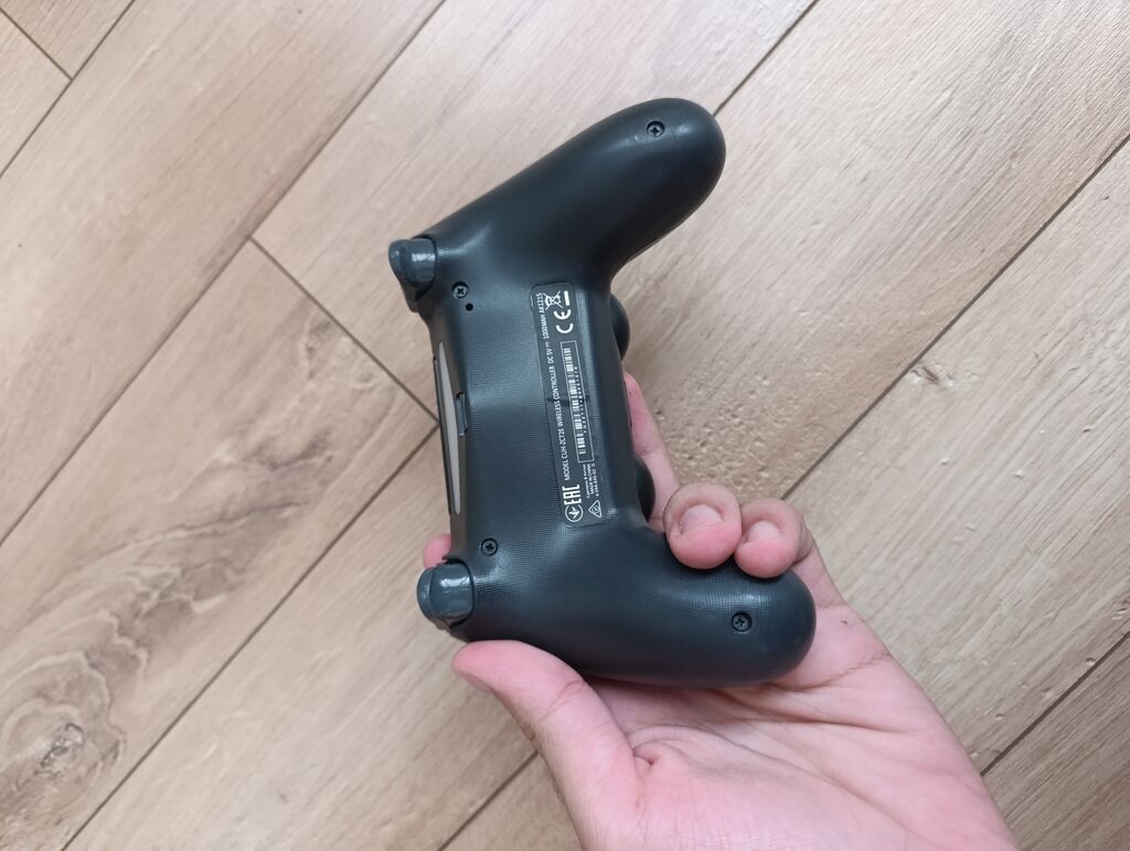 Sony PlayStation 4 DualShock 4 gamepad – orijinal model, qara rəng — Aksesuarlar, Bakı (2)